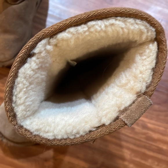 Fuzzy EMU boots - Picture 4 of 5